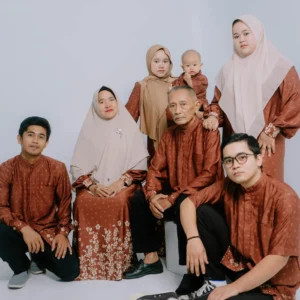 Family 3 (7 orang)