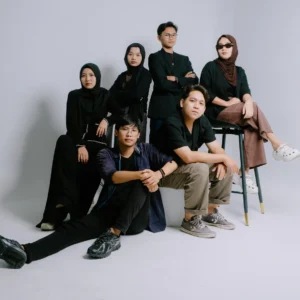 Family 2 (6 orang)